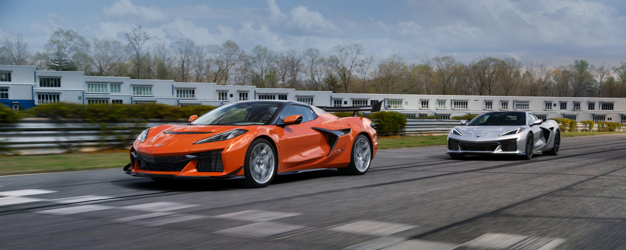 2026-zr1x-reveal-corv-track.jpg